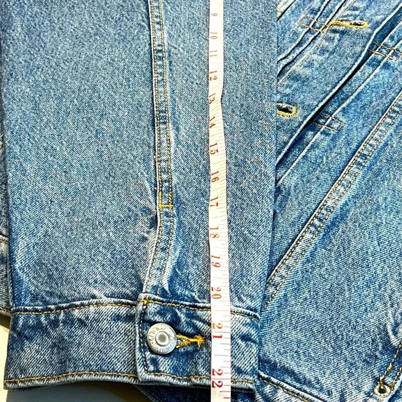 Old Navy Blue Jean Jacket size XXL Never been worn button front and on sleeve - Picture 14 of 16